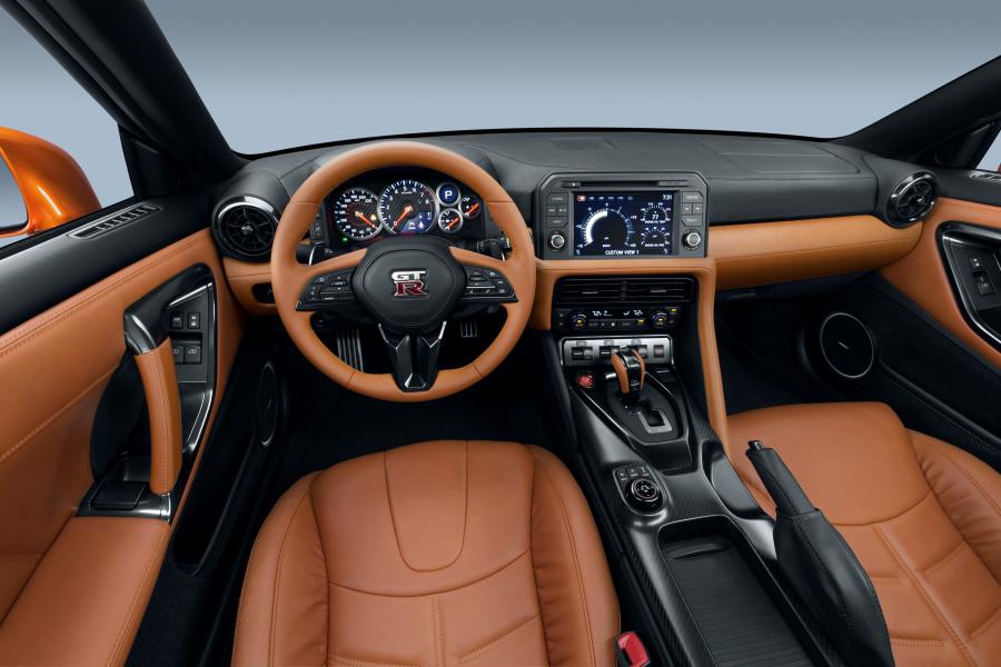 Торпедо Nissan GT-R 2016 года  (US) (фото 15 из 57)